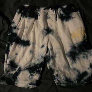 RARE Volcom Mens Black and White Marbles shorts M